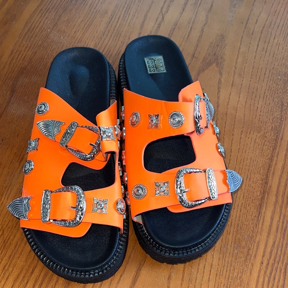 Amazon Shoes - Women Sandals with Decorative Buckles
